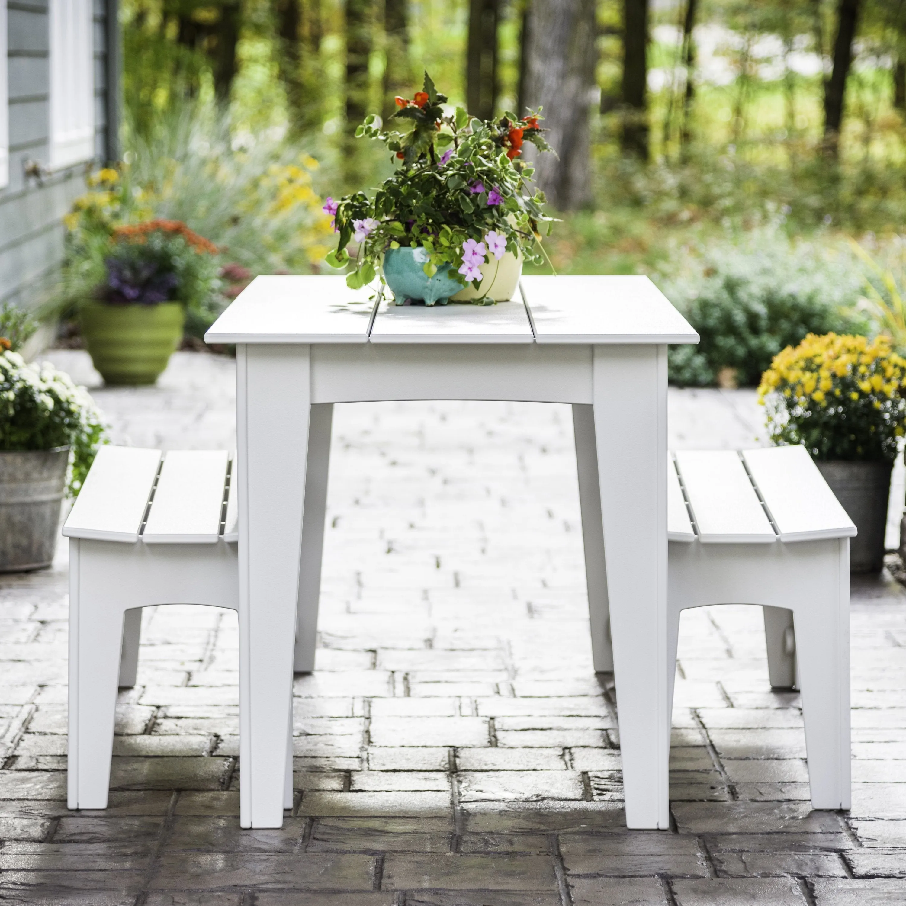 Alfresco Dining Table Set with Umbrella Hole