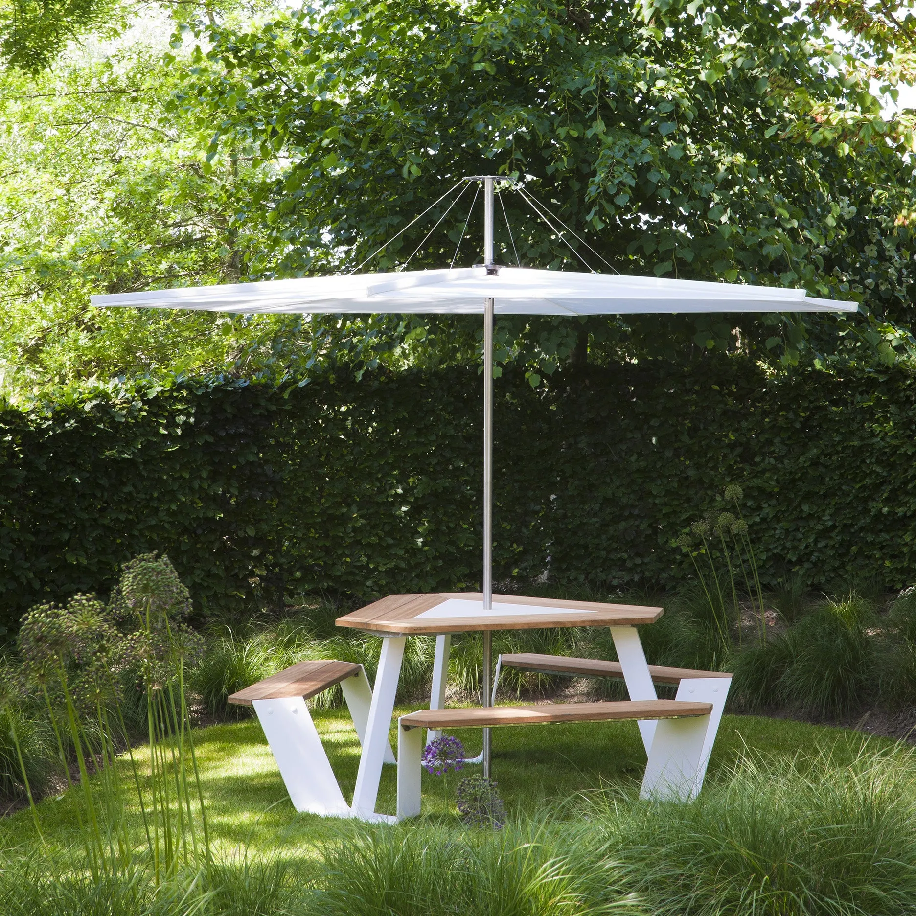 Anker Picnic Table