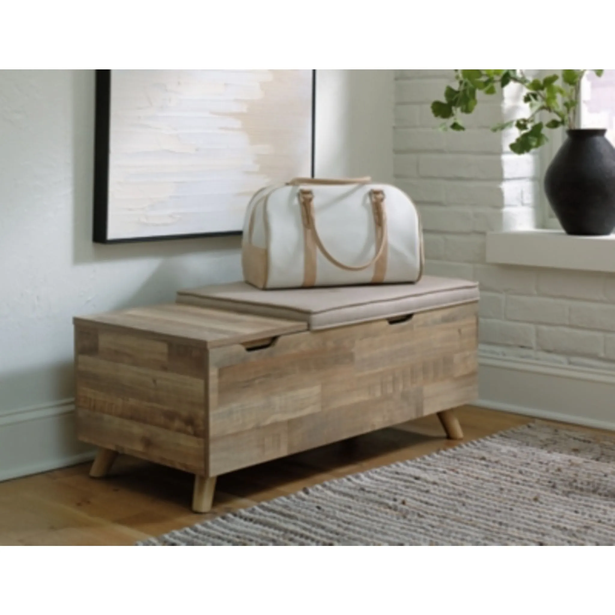 Gerdanet Storage Bench