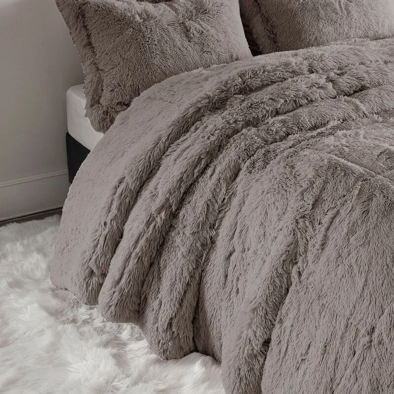 Gyhon Faux Fur Comforter Set