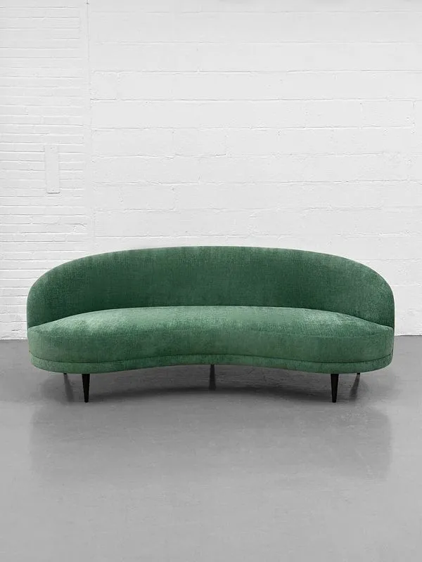 Kanen Scratch Resistant Curve Sofa