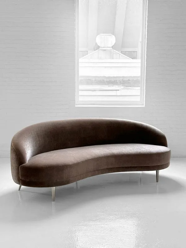 Kanen Scratch Resistant Curve Sofa