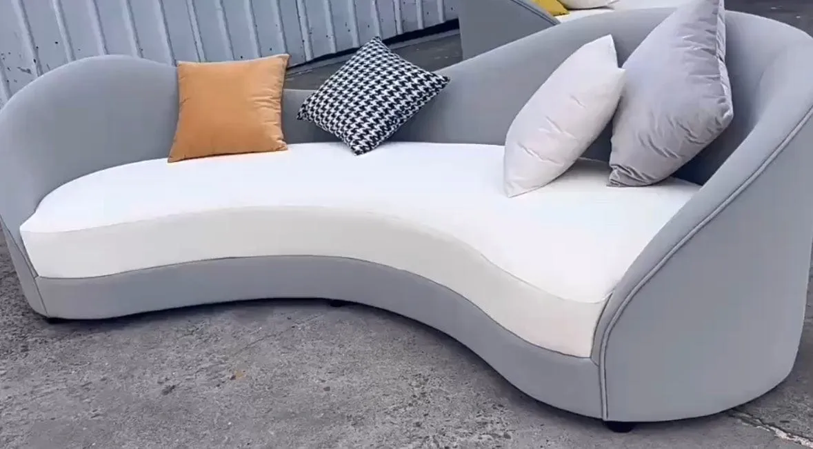 Mel Curve Sofa