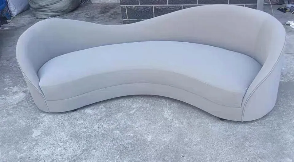 Mel Curve Sofa