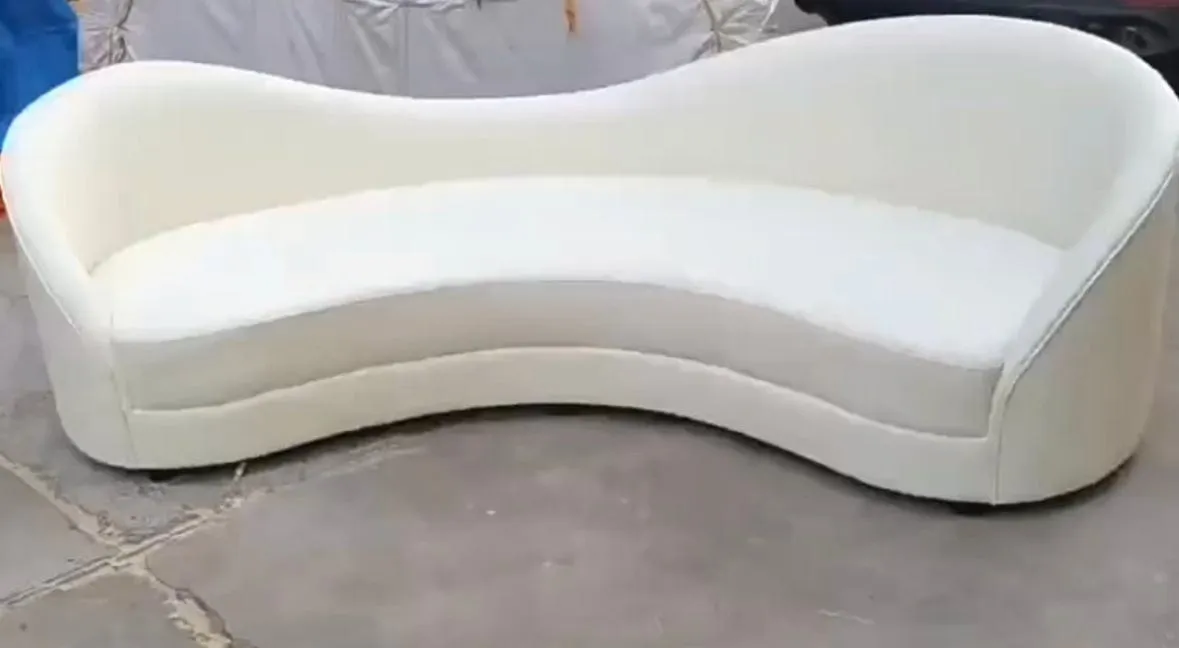 Mel Curve Sofa