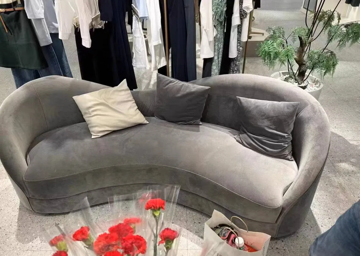 Mel Curve Sofa